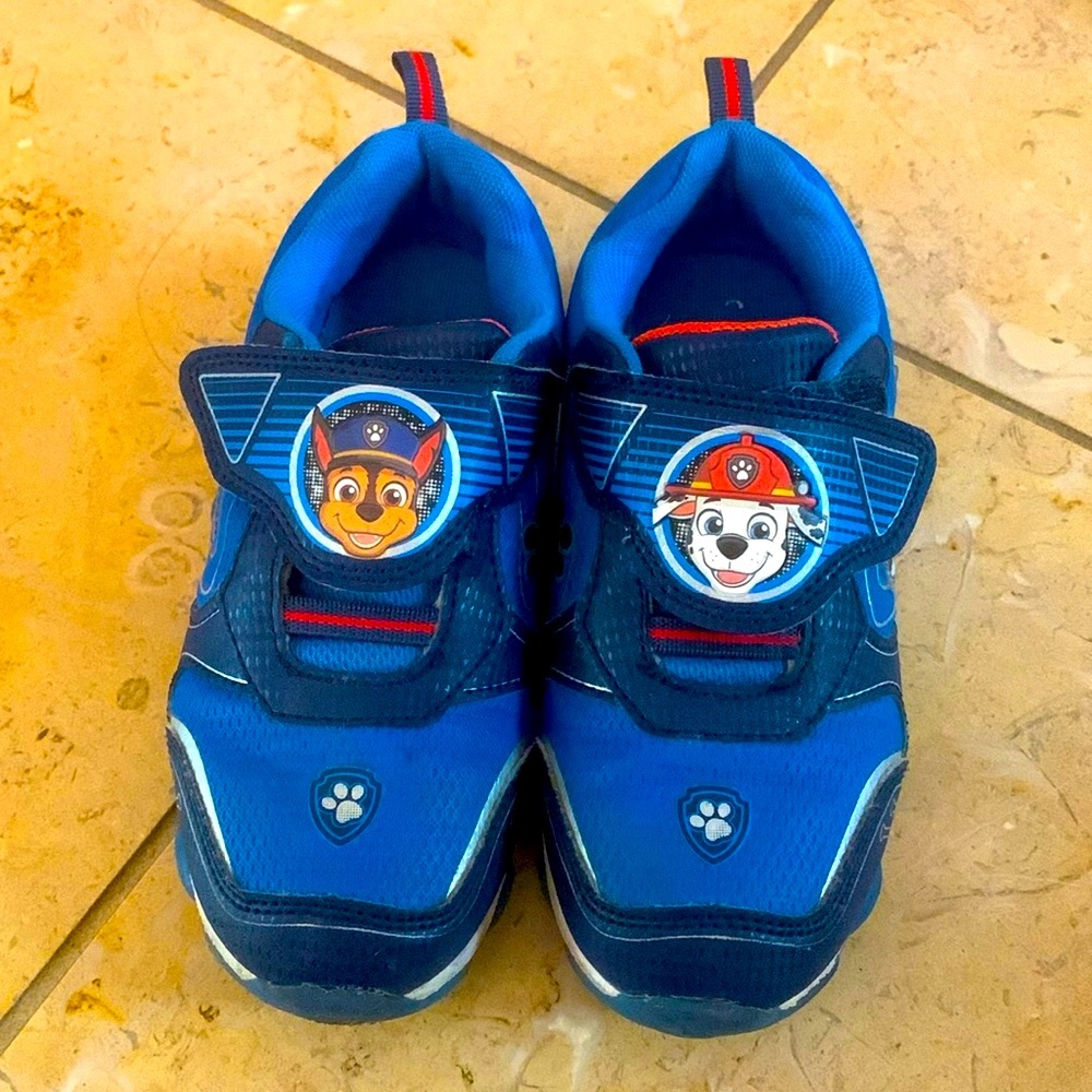 Nickelodeon boy’s Paw Patrol light up sneakers